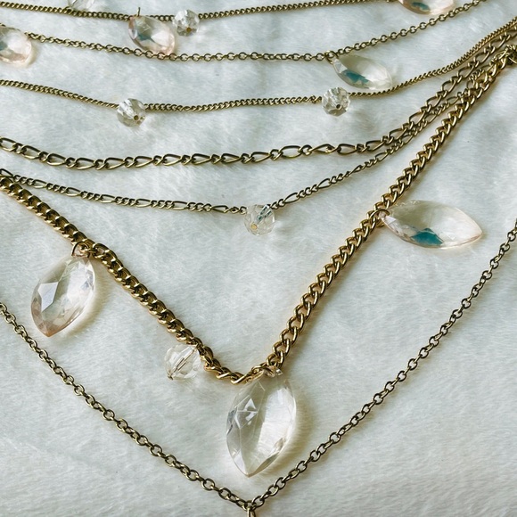 * Vintage Teardrops 7 Gold Strands Clear Lucite Necklace - Picture 2 of 6